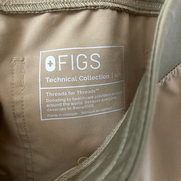 Figs scrub pants small/petite *LIMITED EDITION STYLE*different color than photo* - Picture 4 of 11